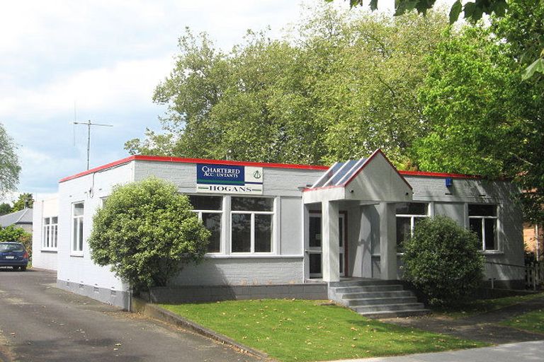 Photo of property in 2 Victoria Street, Cambridge, 3434