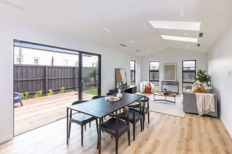 Photo of property in 2 Perehia Mews, Marshland, Christchurch, 8083