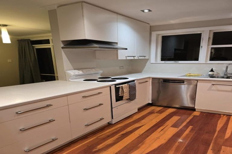 Photo of property in 26 Silverbirch Grove, Churton Park, Wellington, 6037