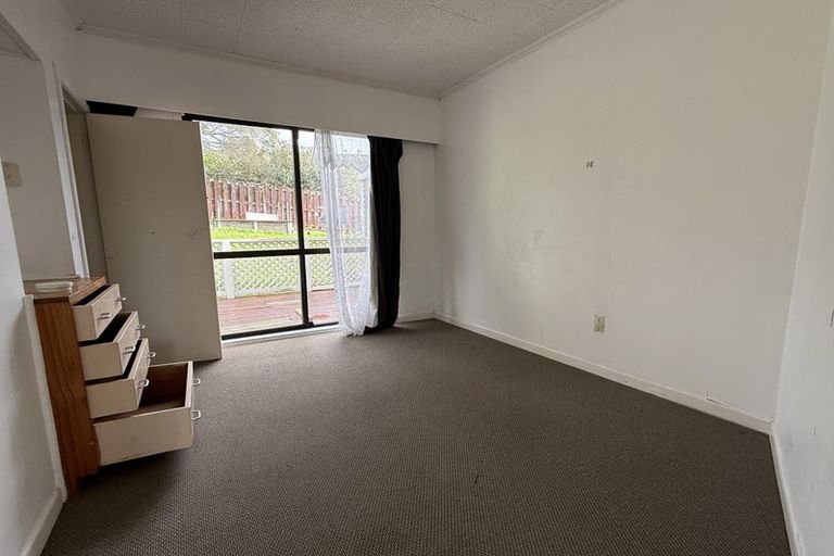 Photo of property in 12 Mason Street, New Lynn, Auckland, 0600