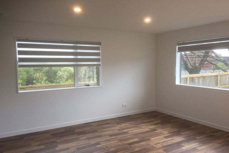 Photo of property in 2 Burgundy Park Avenue, Henderson, Auckland, 0612