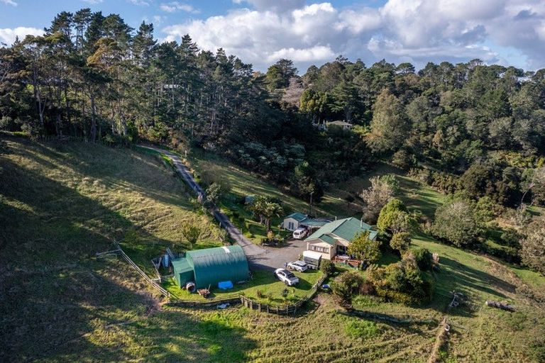 Photo of property in 1262 East Coast Road, Redvale, Albany, 0794