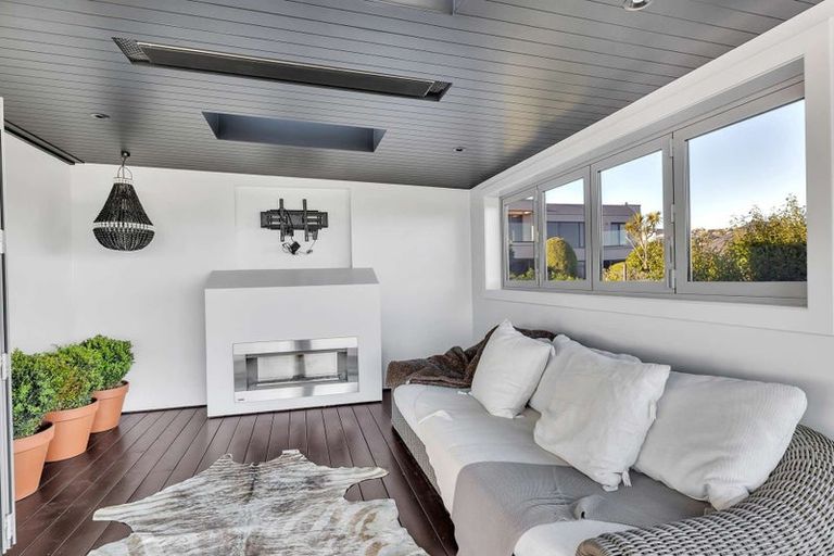 Photo of property in 6 Dunkeld Lane, Redcliffs, Christchurch, 8081