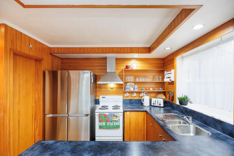 Photo of property in 24 Parkland Crescent, Terrace End, Palmerston North, 4410