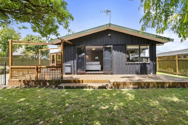 Photo of property in 3 Newland Court, Palmerston North, 4410