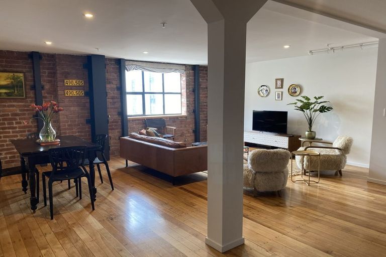 Photo of property in Bond Store Apartments, 8k Egmont Street, Te Aro, Wellington, 6011