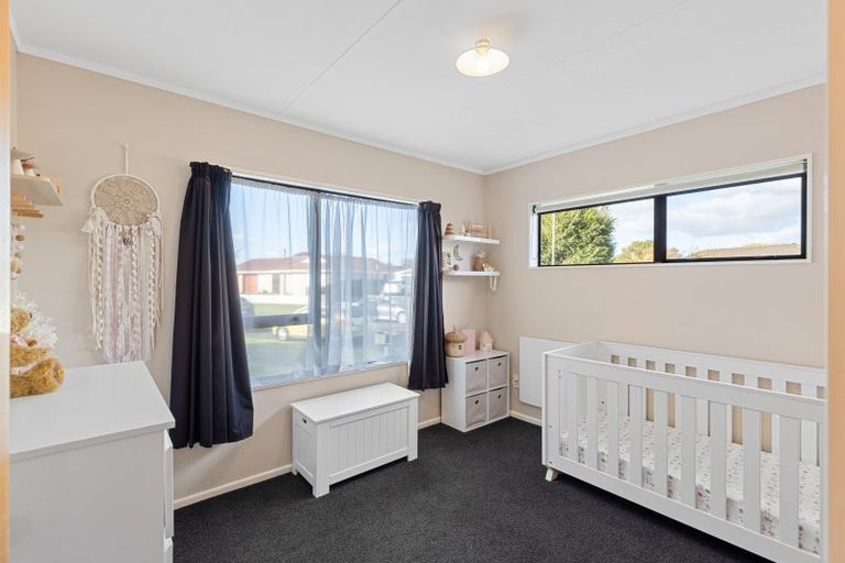 Photo of property in 17 Mercury Street, Milson, Palmerston North, 4414