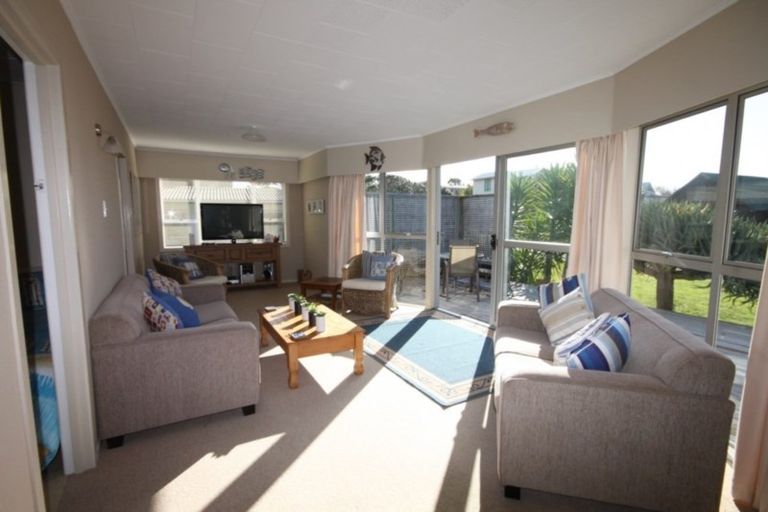 Photo of property in 54a Pauanui Beach Road, Pauanui, Hikuai, 3579