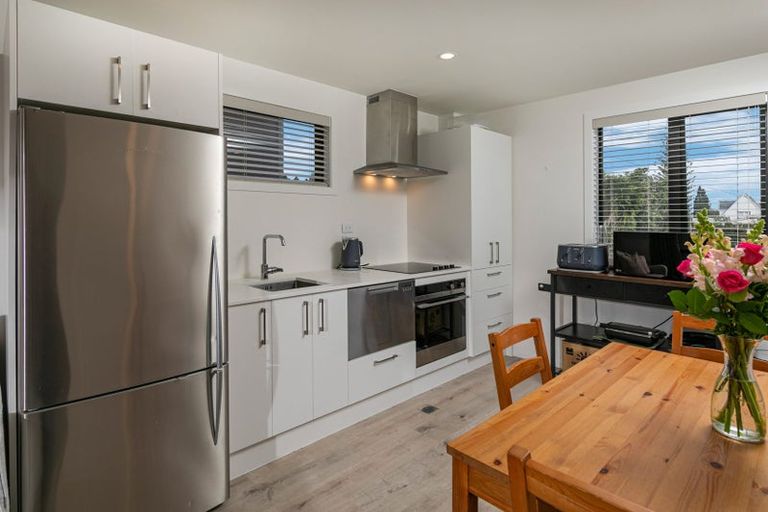 Photo of property in 2/63 Taikata Road, Te Atatu Peninsula, Auckland, 0610