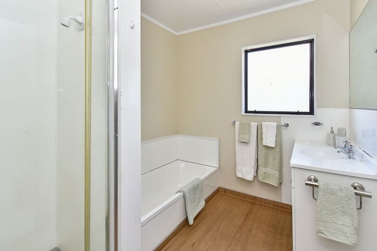 Photo of property in 225 Finlayson Avenue, Clendon Park, Auckland, 2103