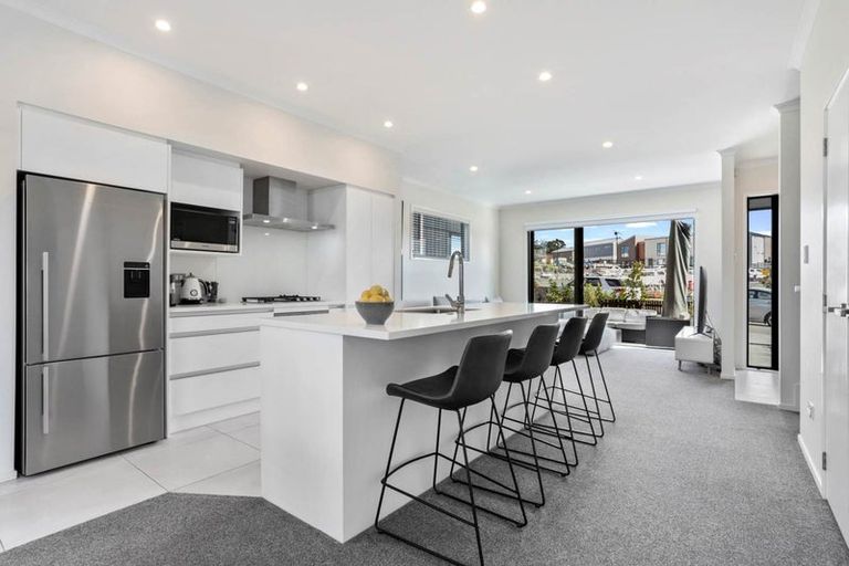 Photo of property in 22 Nugget Avenue, Hobsonville, Auckland, 0616