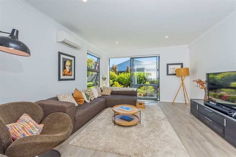 Photo of property in 28 Rangihina Road, Hobsonville, Auckland, 0616