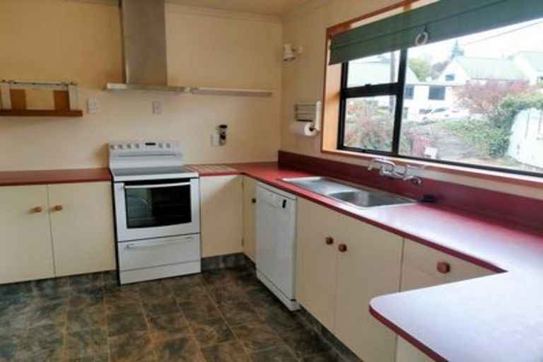 Photo of property in 2 Athenry Road, Bridge Hill, Alexandra, 9320