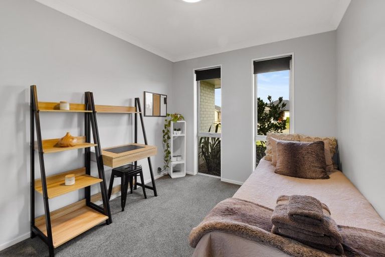 Photo of property in 16 Whiteoak Grove, Tinwald, Ashburton, 7700