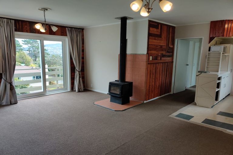 Photo of property in 29b Omega Street, Newlands, Wellington, 6037