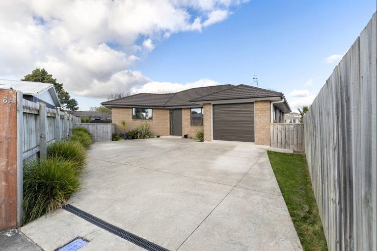 Photo of property in 8a Shetland Place, Westbrook, Palmerston North, 4412