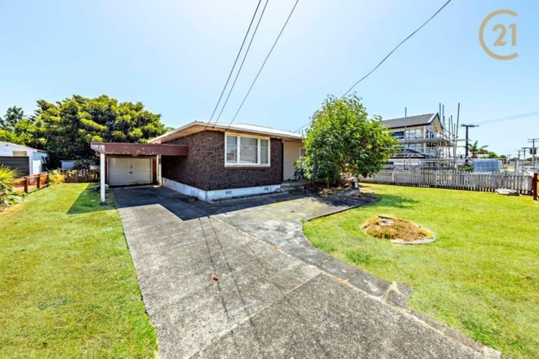 Photo of property in 17 Caspar Road, Papatoetoe, Auckland, 2025