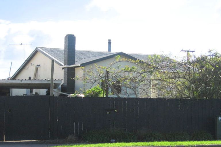 Photo of property in 1/99 Henderson Valley Road, Henderson, Auckland, 0612