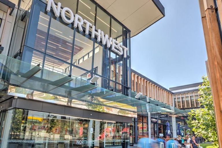 Photo of property in 42 Morus Road, Massey, Auckland, 0614