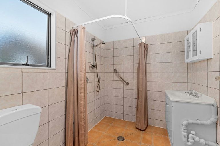 Photo of property in 52 Clarence Cox Crescent, Pirimai, Napier, 4112