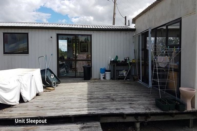 Photo of property in 102 Settlement Road, Kaiwaka, 0573