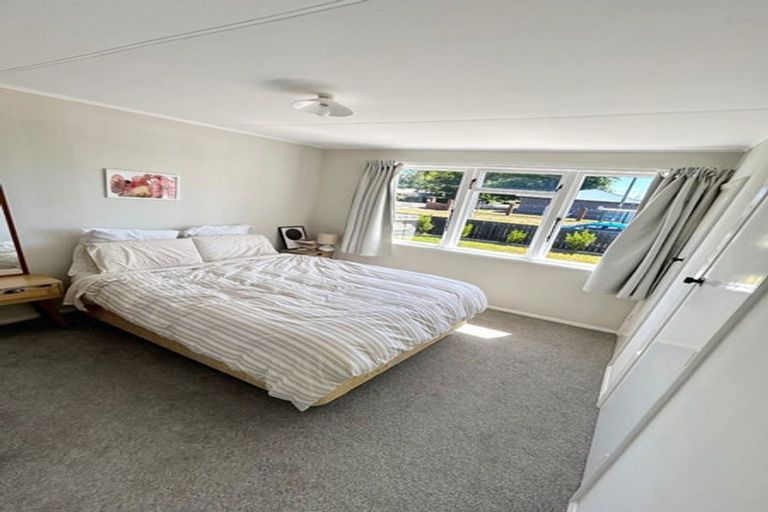 Photo of property in 16 Sherwill Street East, Feilding, 4702