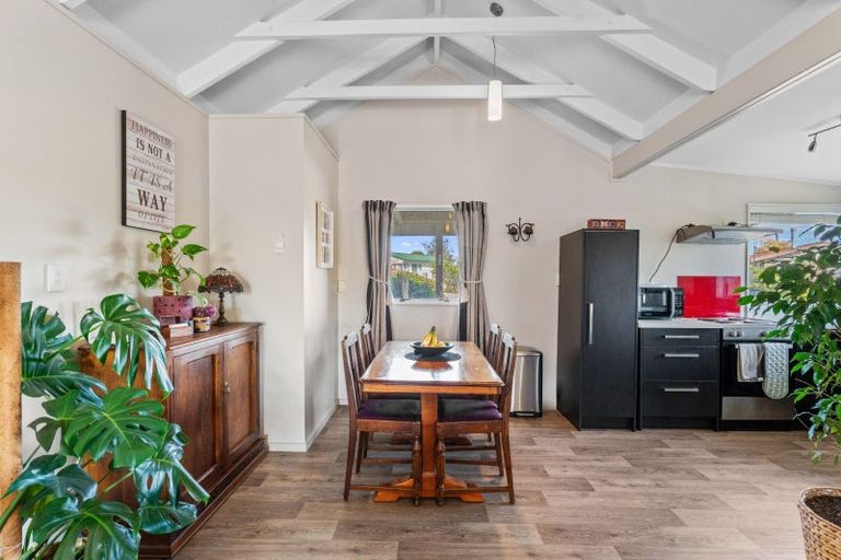 Photo of property in 18 Ward Place, Richmond Heights, Taupo, 3330