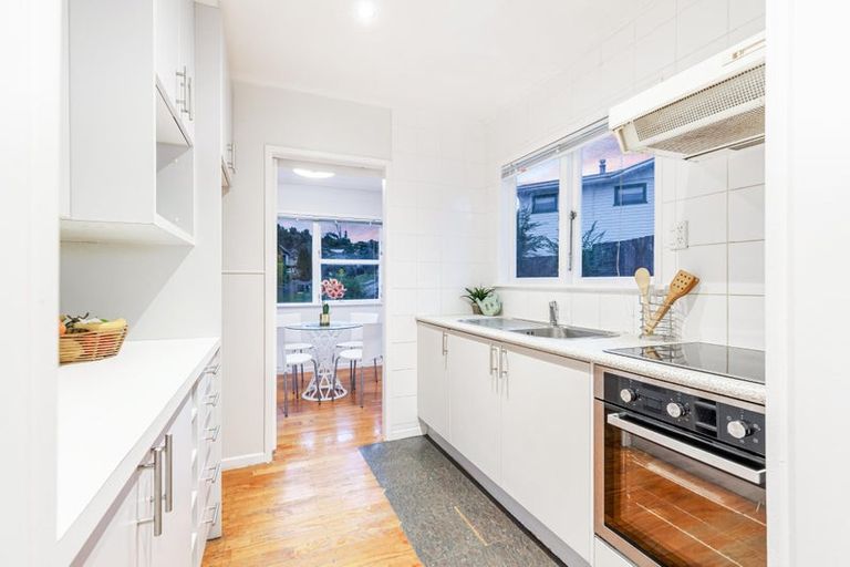 Photo of property in 55 Glendene Avenue, Glendene, Auckland, 0602