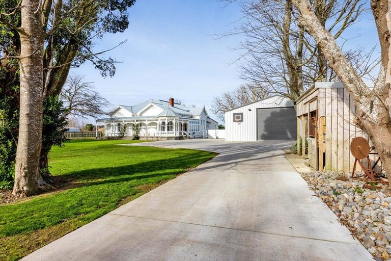 Photo of property in 76 Turuturu Road, Hawera, 4674
