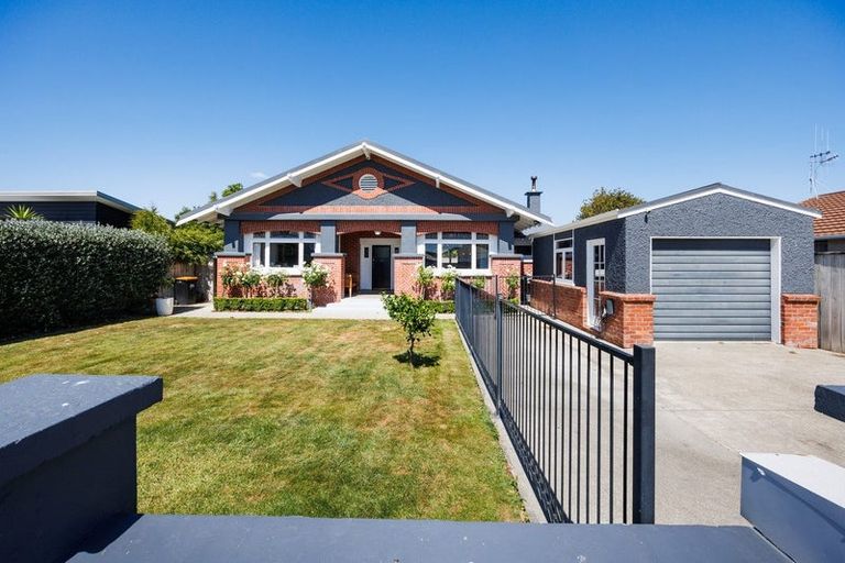 Photo of property in 116 Heretaunga Street, Palmerston North, 4414