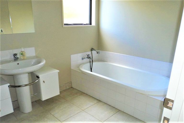 Photo of property in 106a Kings Drive, Wanaka, 9305