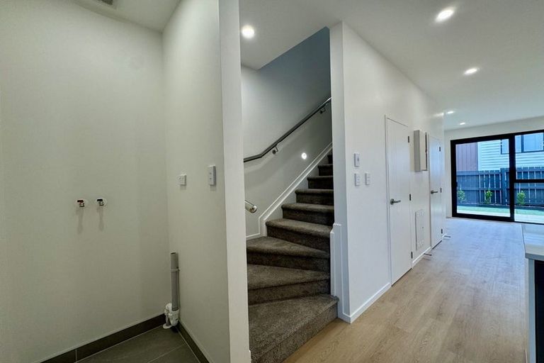 Photo of property in 4/131 Lancaster Road, Beach Haven, Auckland, 0626