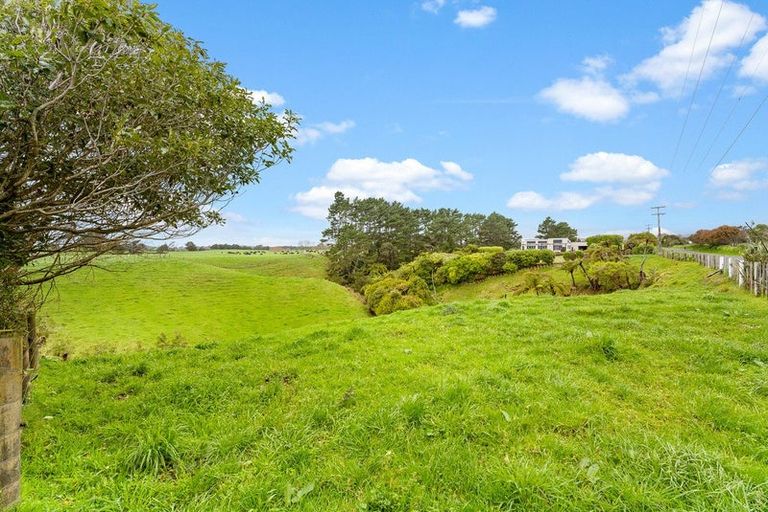 Photo of property in 177 Koru Road, Omata, New Plymouth, 4374