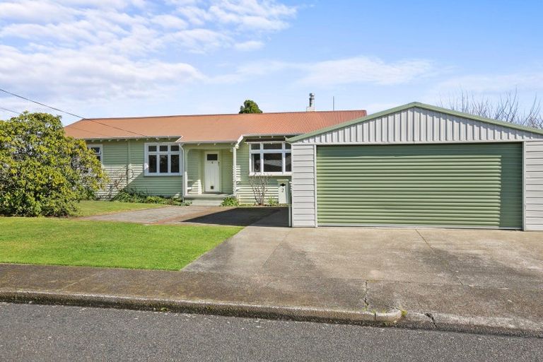Photo of property in 2 Tupoki Street, Glen Avon, New Plymouth, 4312