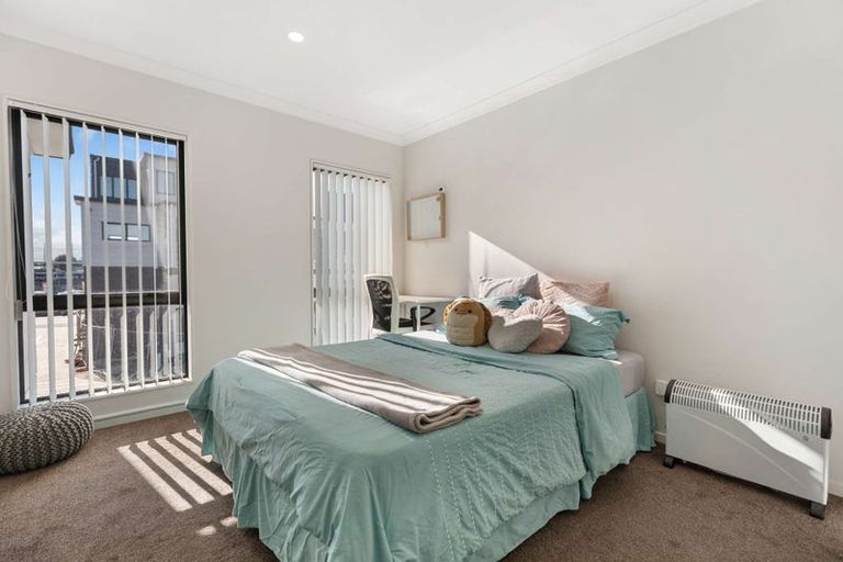 Photo of property in 9 Lovely Lane, Manurewa, Auckland, 2102