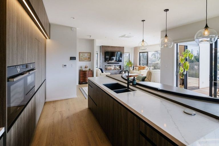 Photo of property in 31 Lakewood Lane, Cambridge, 3434