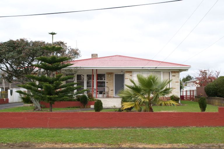 Photo of property in 5 Staines Avenue, Mangere East, Auckland, 2024