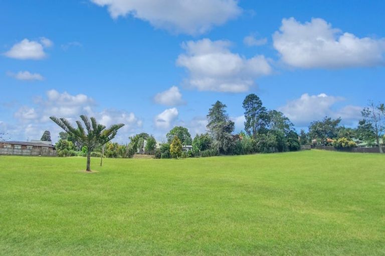 Photo of property in 176 Henderson Valley Road, Henderson, Auckland, 0612