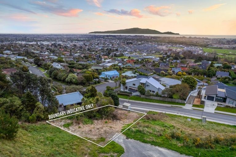Photo of property in 73 Kotare Street, Waikanae, 5036