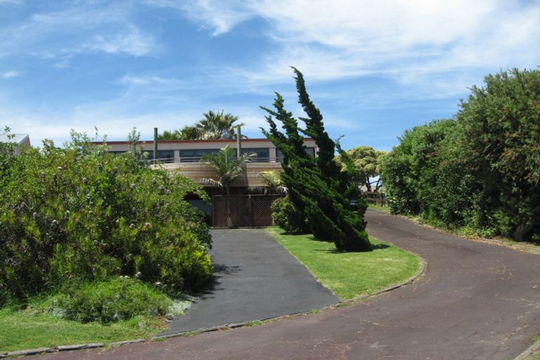 Photo of property in 74 Torkar Road, Clarks Beach, 2122