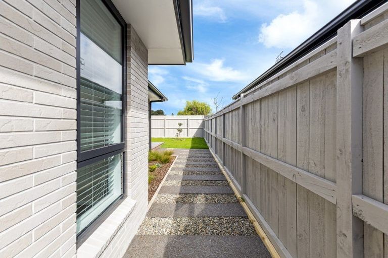 Photo of property in 54 Freedom Drive, Kelvin Grove, Palmerston North, 4414