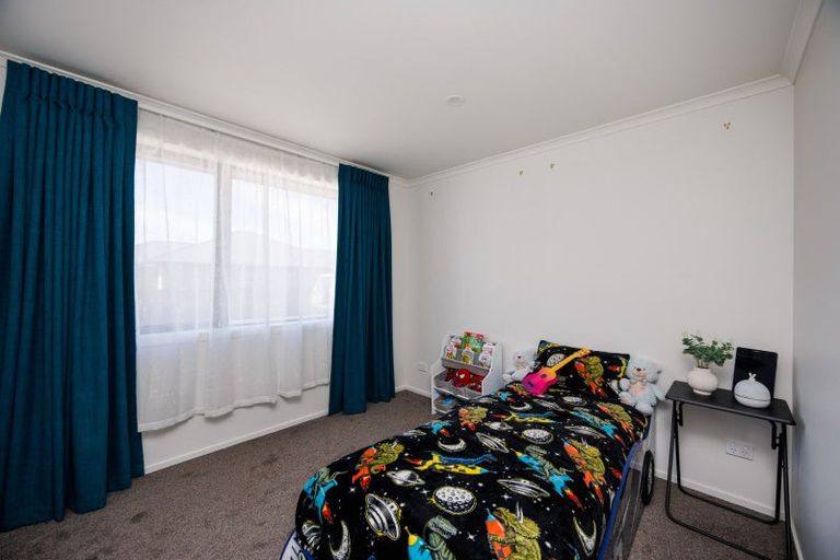 Photo of property in 6 Ivy Lane, Kelvin Grove, Palmerston North, 4414