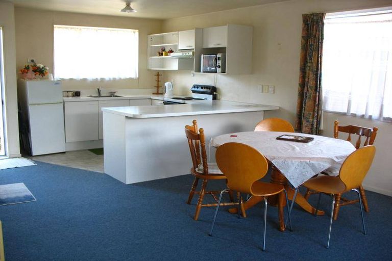Photo of property in 2/115 Canon Street, Edgeware, Christchurch, 8013
