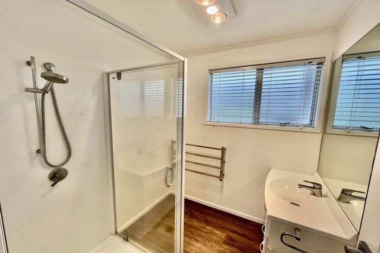Photo of property in 27 Hillcrest Road, Hatfields Beach, Orewa, 0931