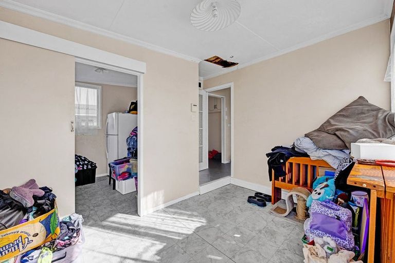 Photo of property in 2 Tawa Street, Hawera, 4610