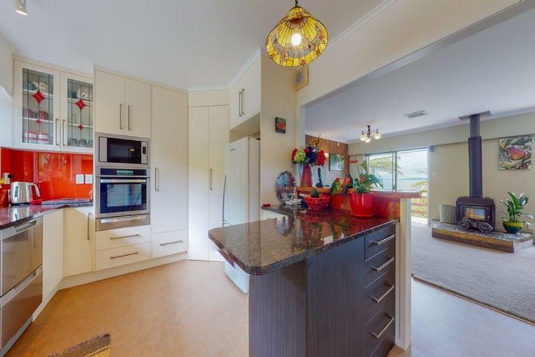 Photo of property in 530 Thames Coast Sh25 Road, Te Puru, Thames, 3575
