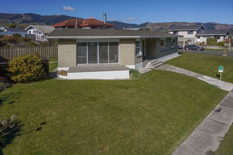 Photo of property in 26 Durham Street, Stoke, Nelson, 7011