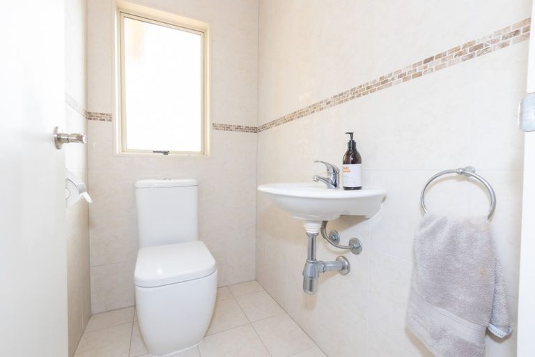 Photo of property in 40 Monte Cassino Place, Birkdale, Auckland, 0626