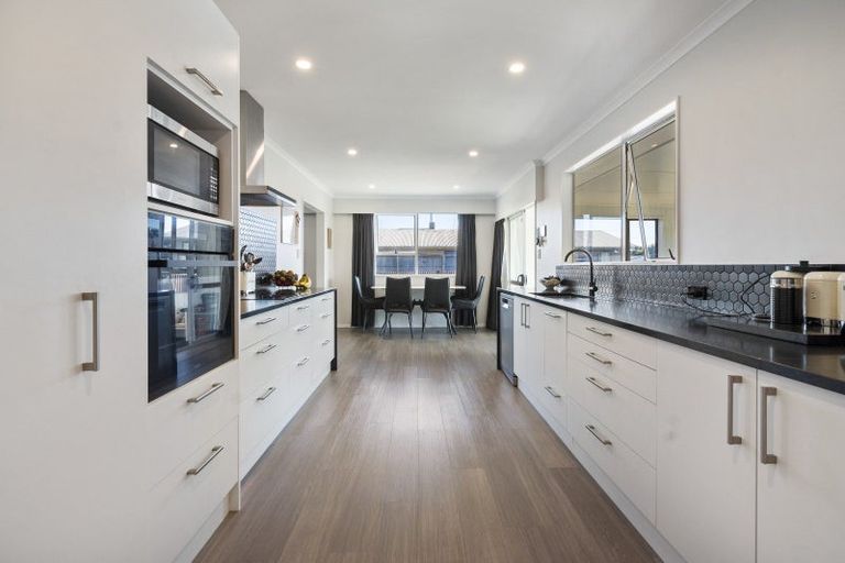 Photo of property in 23 Phillips Street, Sanson, 4817