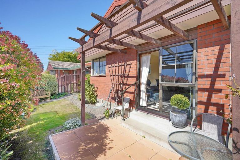 Photo of property in 1/107 Hawthornden Road, Avonhead, Christchurch, 8042